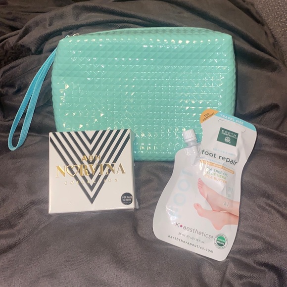 Other - 🪿Brand New 3 piece Makeup bundle!